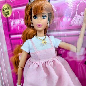 Deluxe Style Barbie (Midge) Fashion Doll